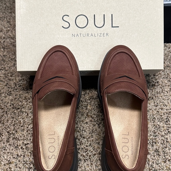 Naturalizer Soul Brown Loafers - Picture 11 of 16